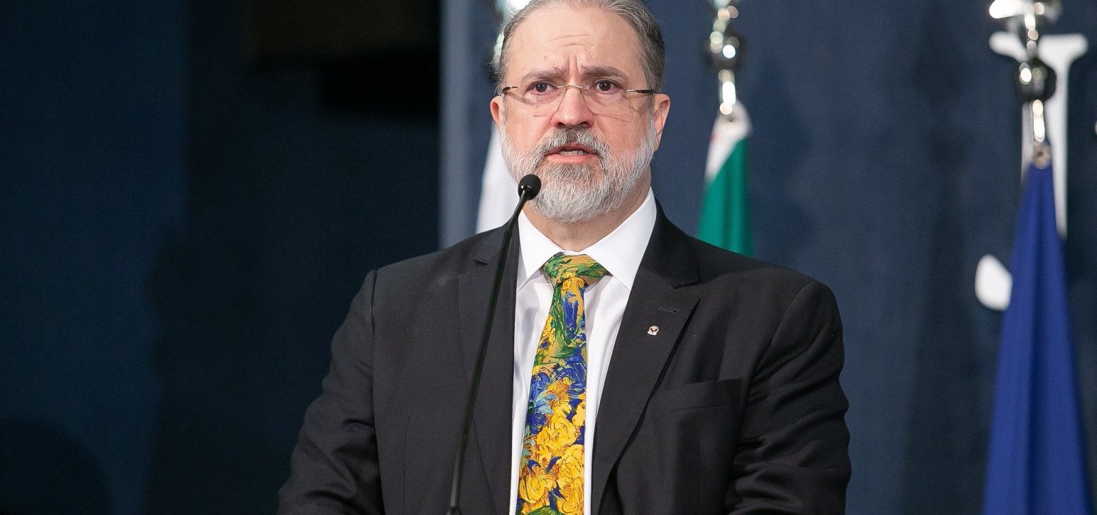Aras quer ouvir Bolsonaro sobre troca na segurança e avalia novo depoimento de Moro