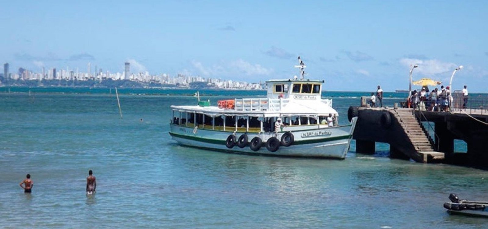 Travessia Salvador-Mar Grande segue suspensa em razão do mau tempo nesta quarta