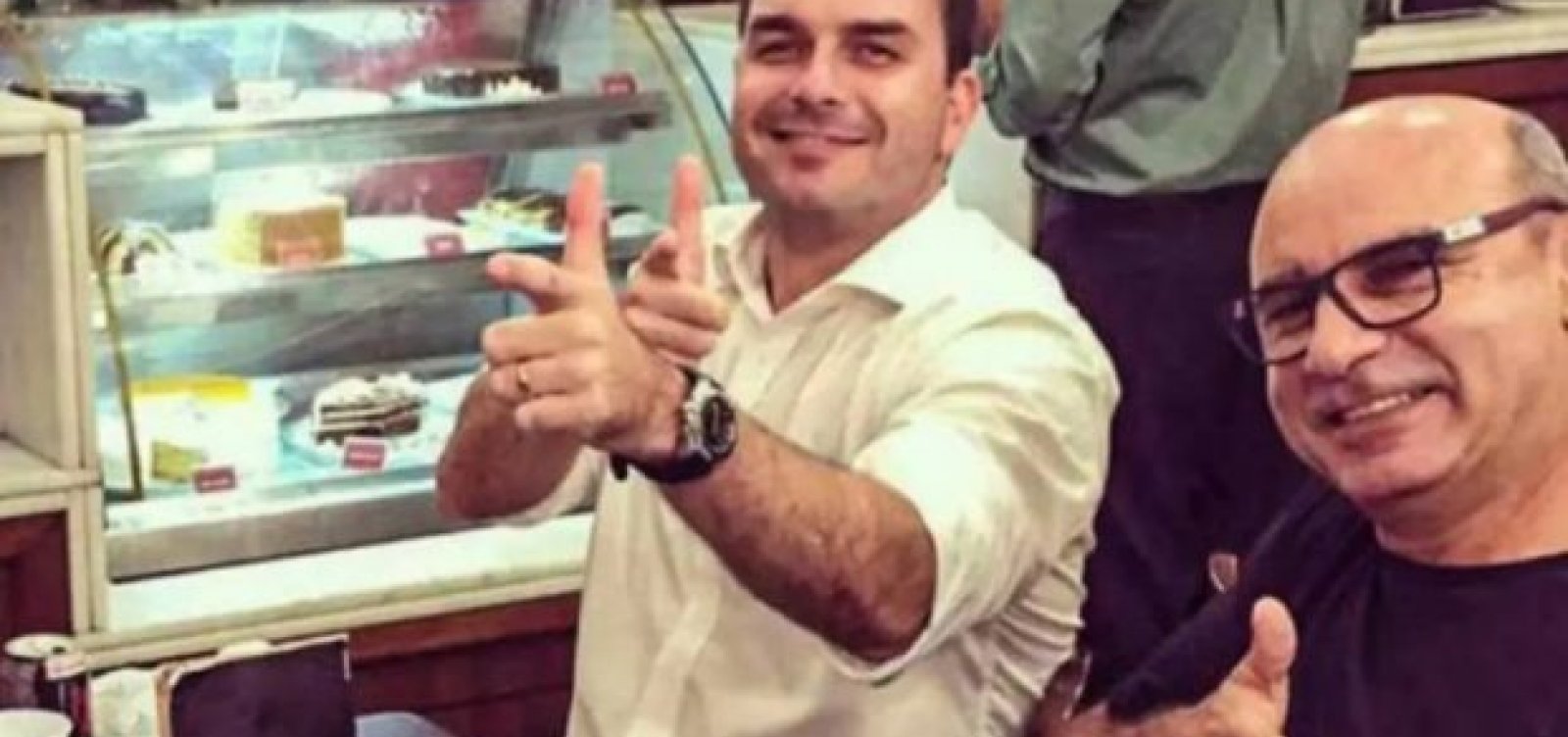 Promotoria continuará investigando Flávio Bolsonaro por crime eleitoral, apesar de PF pedir arquivamento