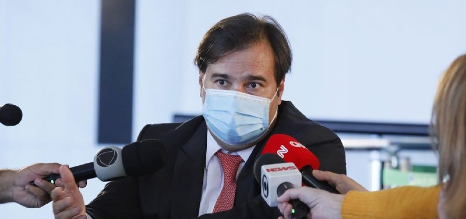 Congresso avalia adiar eleições municipais para 15 de novembro ou 6 de dezembro, diz Maia