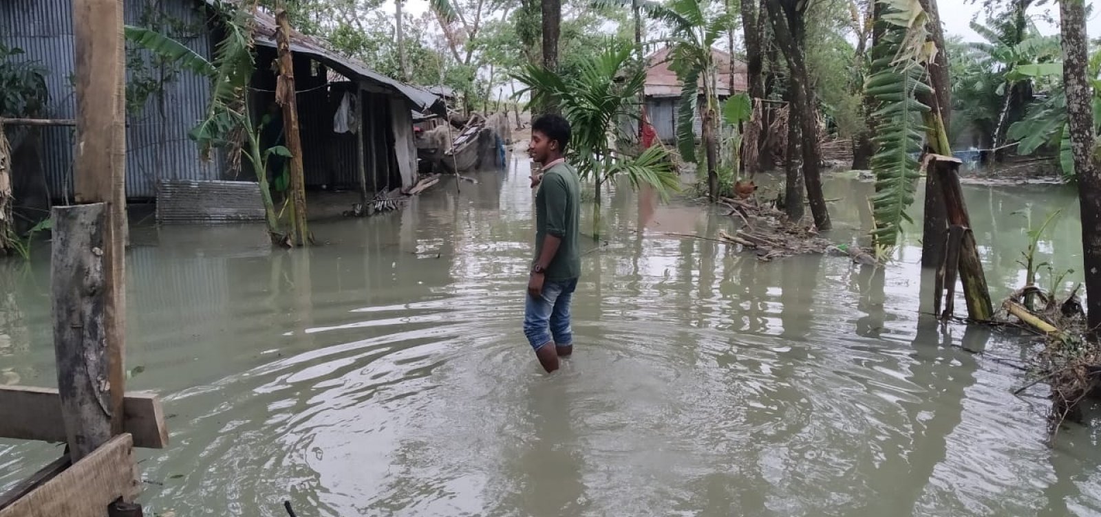Ciclone mata 84 pessoas na Índia e em Bangladesh