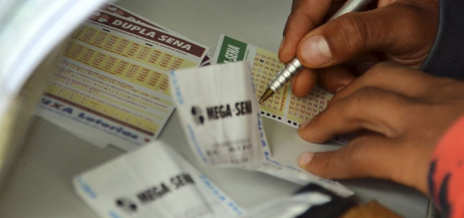 Mega-Sena: ninguém acerta as seis dezenas e próximo sorteio pode pagar R$ 45 milhões