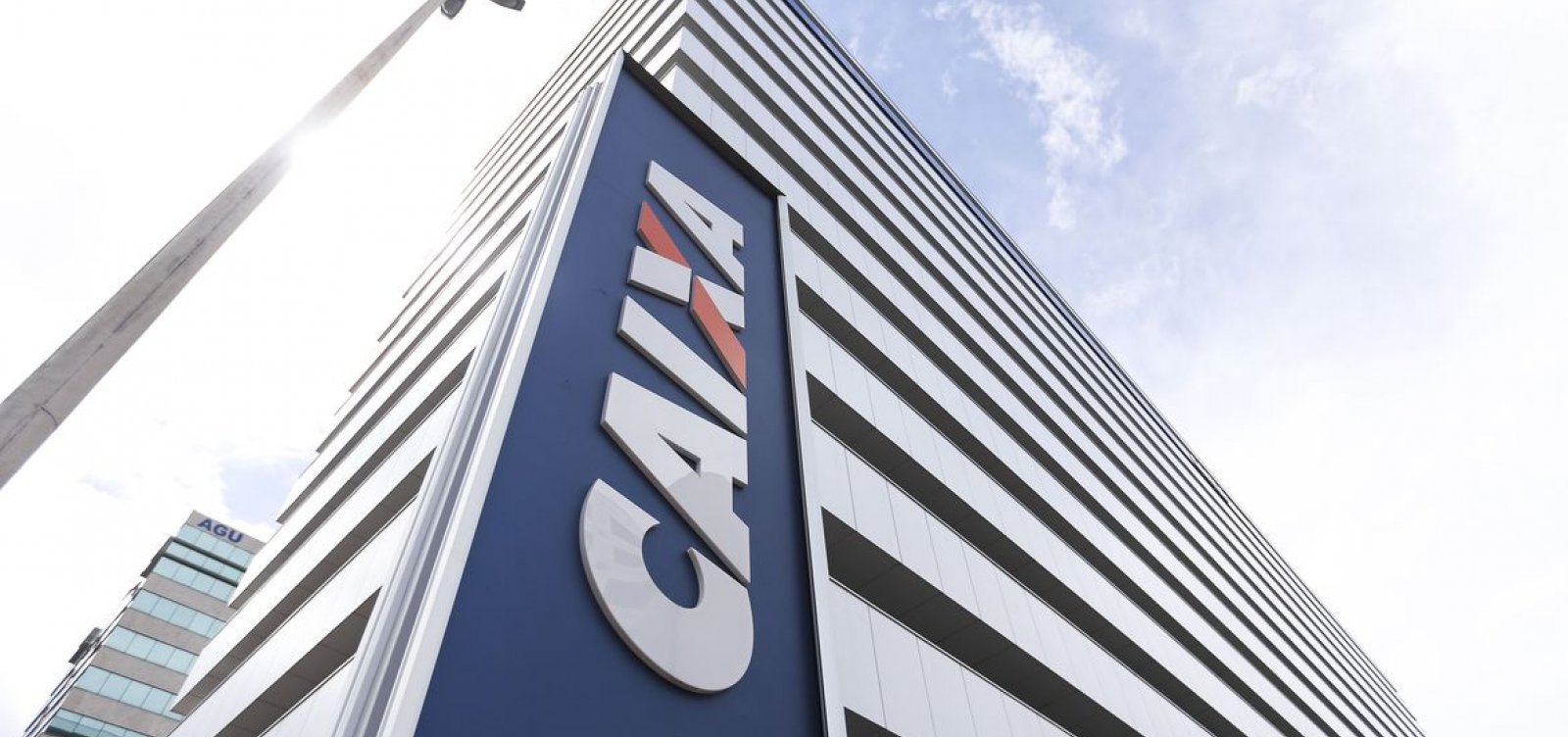 Auxílio emergencial: Caixa libera 2ª parcela para nascidos em agosto