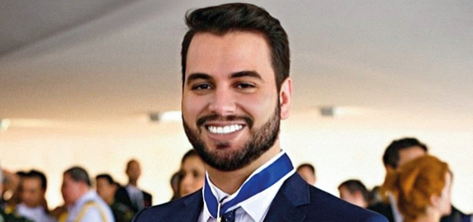 Após críticas de Olavo de Carvalho, assessor é promovido por Bolsonaro