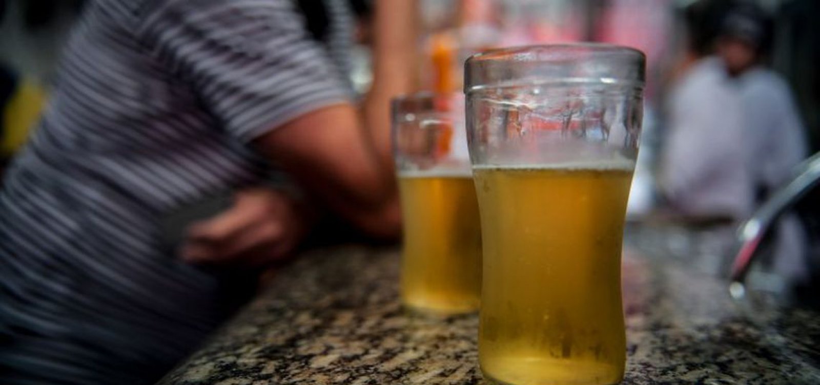 Cerveja Backer: bancário recebe alta após seis meses de internação