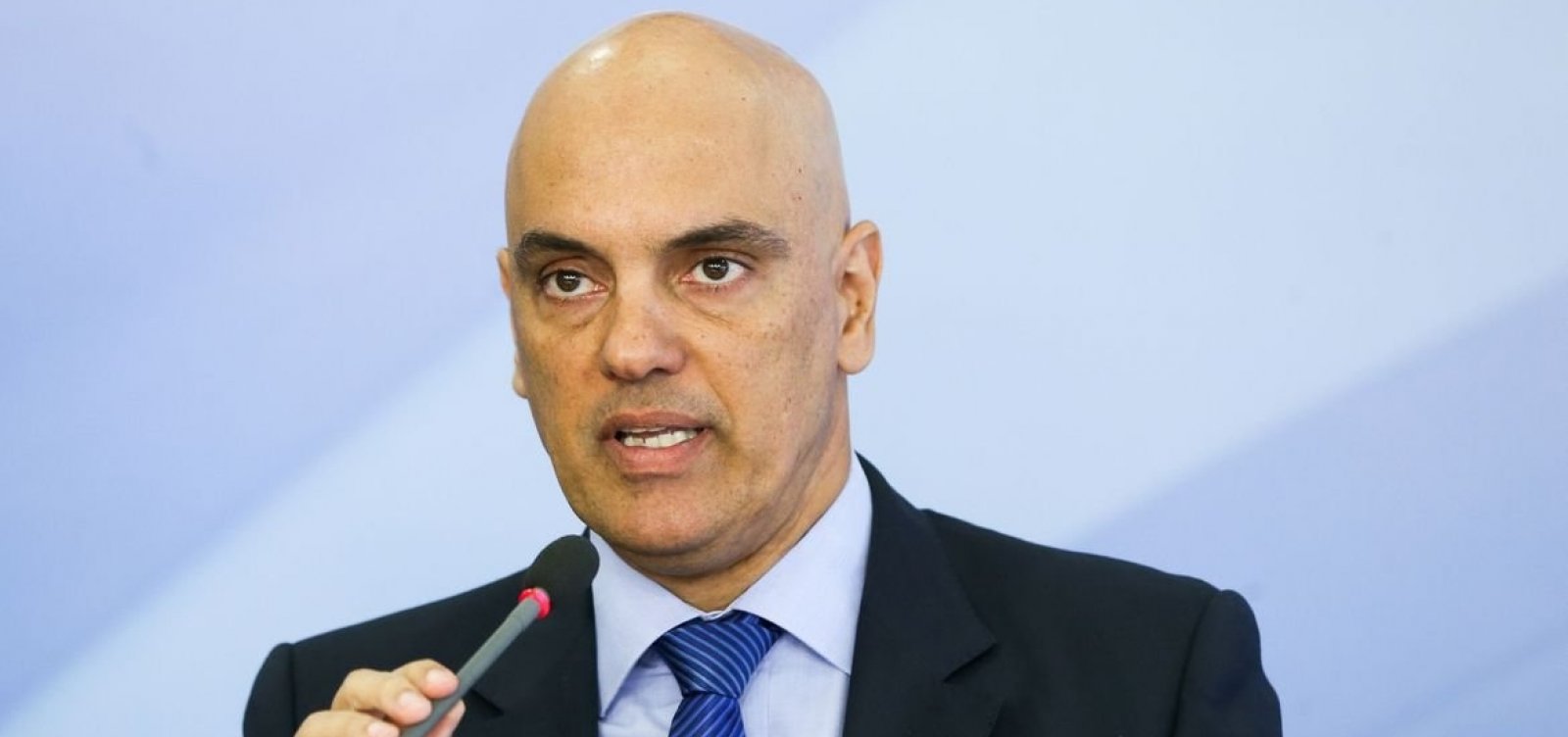 Alexandre de Moraes manda governo retomar divulgação de dados acumulados de coronavírus