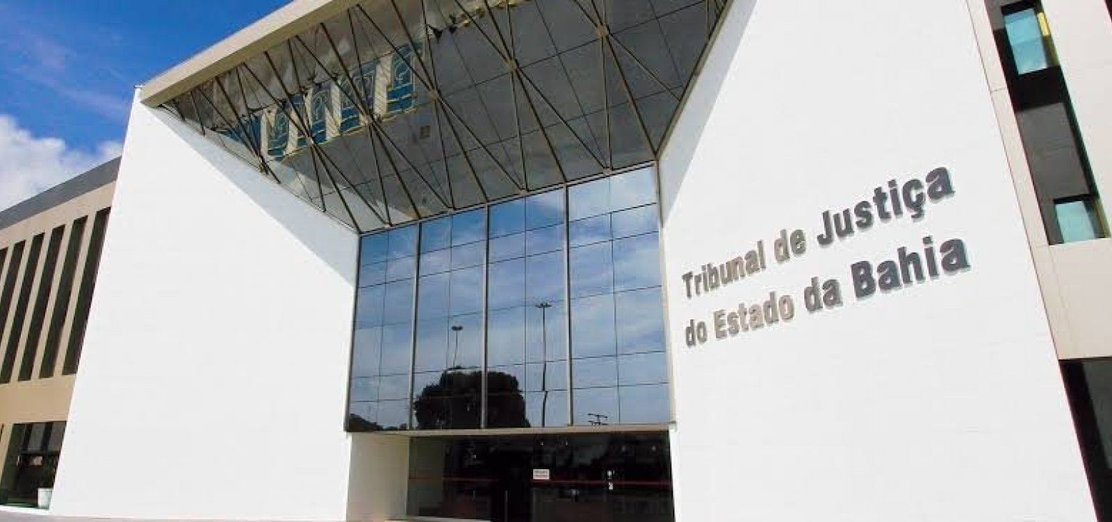 CNJ suspende antecipação de pagamento de férias a juízes do TJ-BA