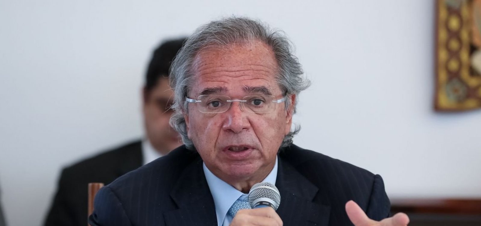 Guedes confirma prorrogação do auxílio emergencial por dois meses