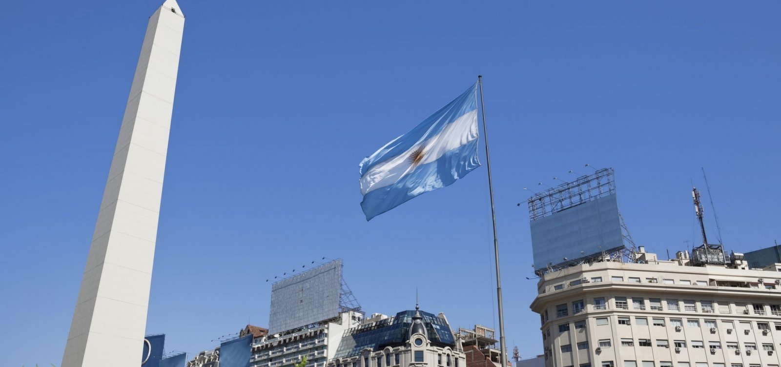 Argentina bate recorde com mais de mil novos casos de Covid-19 em um dia 