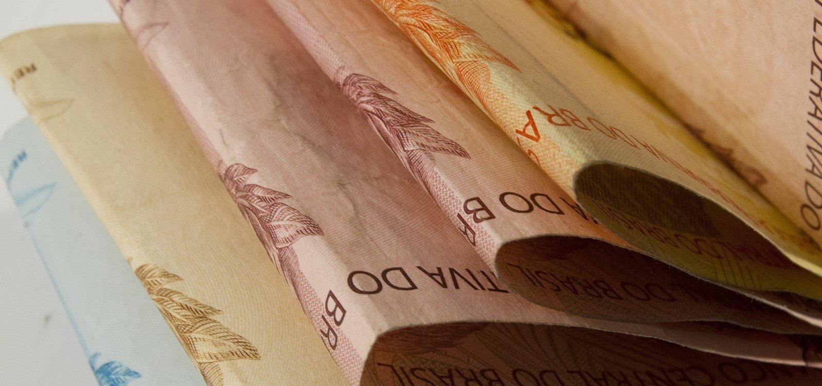 Dívida brasileira deve subir o dobro da dos demais países emergentes, afirma Tesouro