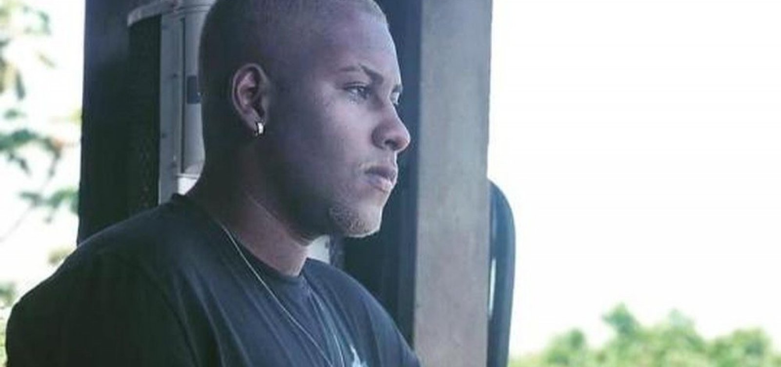 Após ser preso por 'parecer' suspeito de roubo a carro, jovem é solto por liminar
