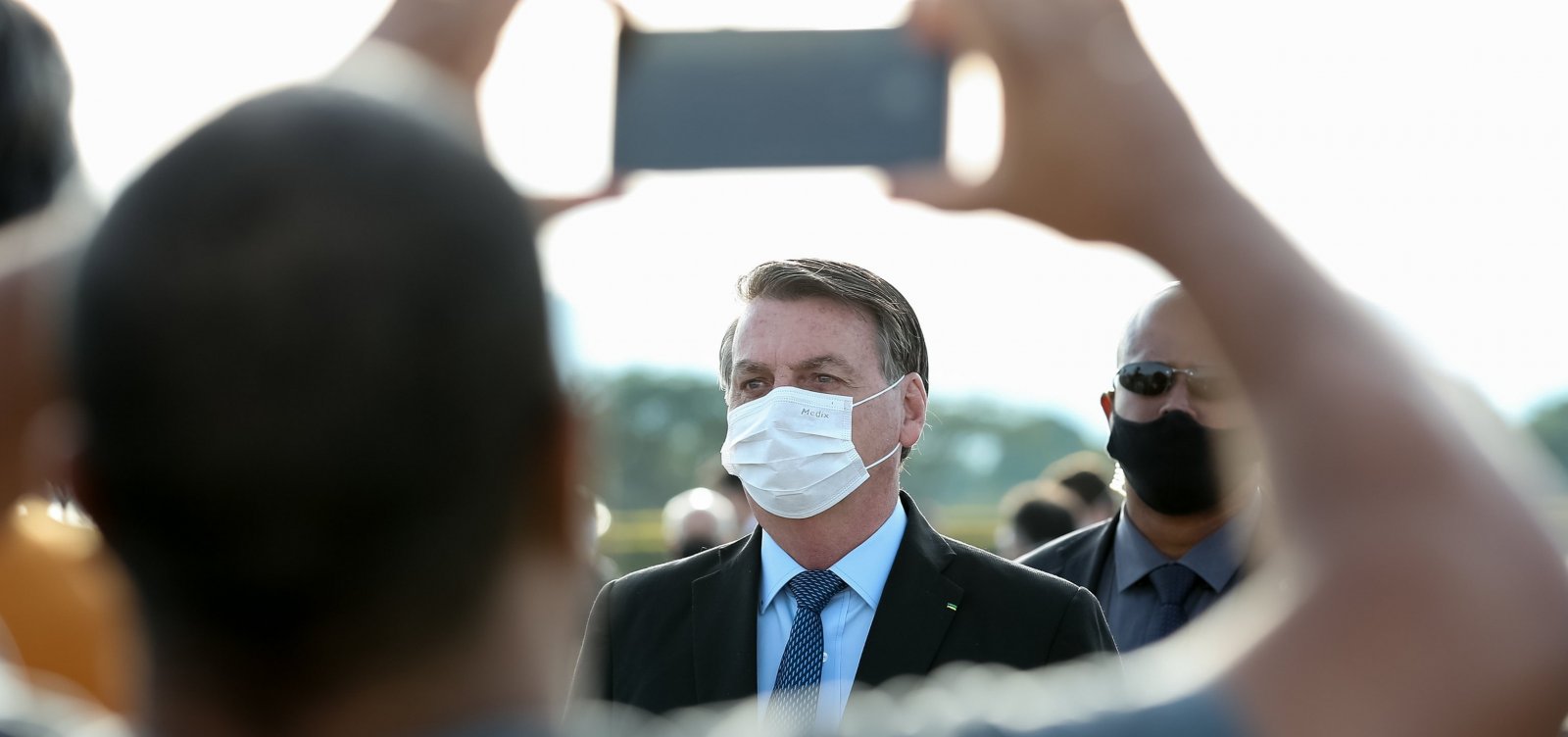 Cobrado por apoiadores, Bolsonaro ameaça não parar mais na porta do Alvorada