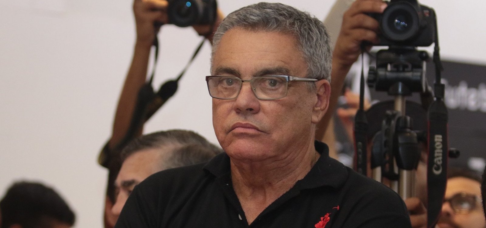 Paulo Carneiro sobre verba do futebol feminino do Vitória: 'Presidente faz do dinheiro o que ele quiser'