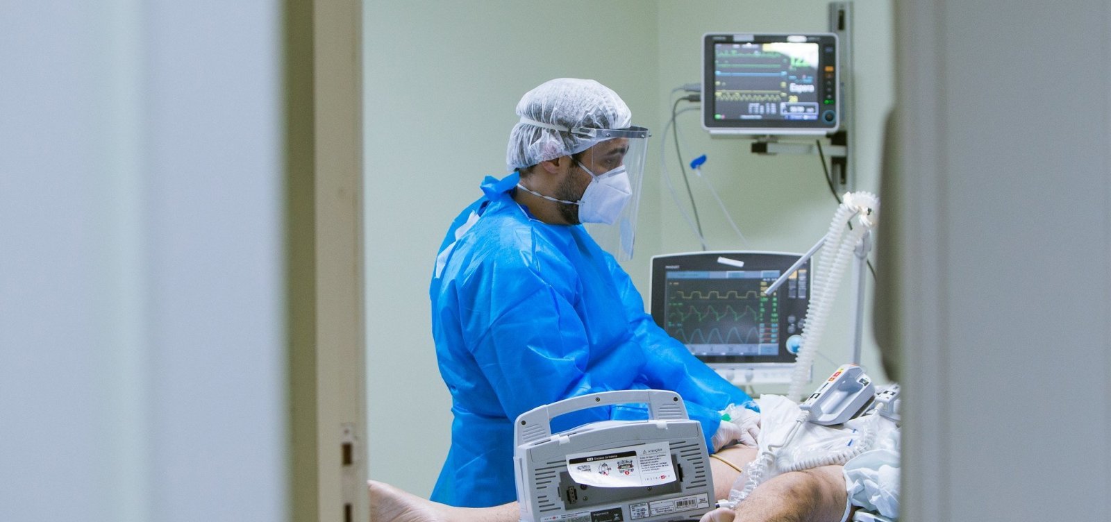 Brasil tem 43.959 mortes por coronavírus, diz Ministério da Saúde