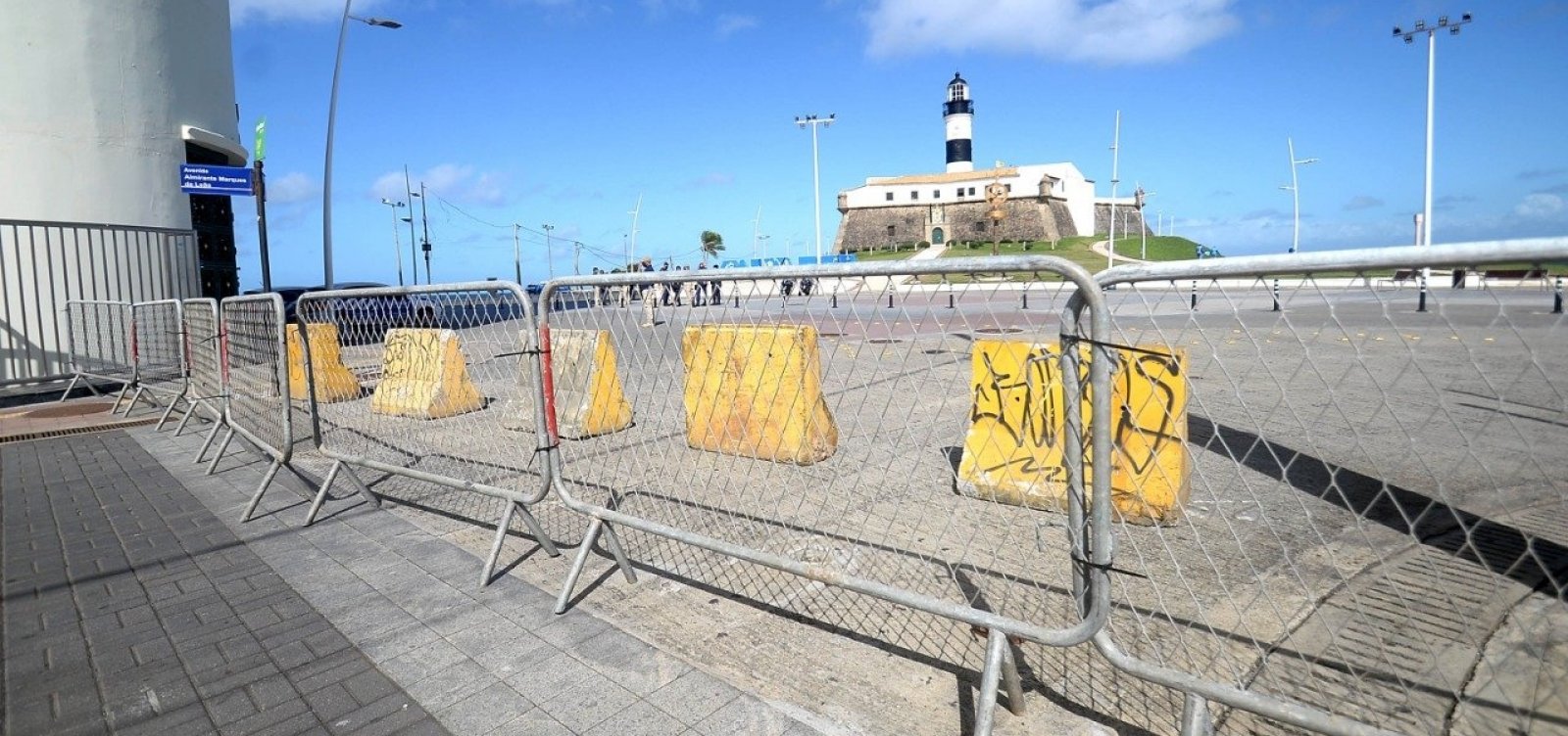 Operação na orla entre Barra e Ondina veta prática de esportes e caminhada