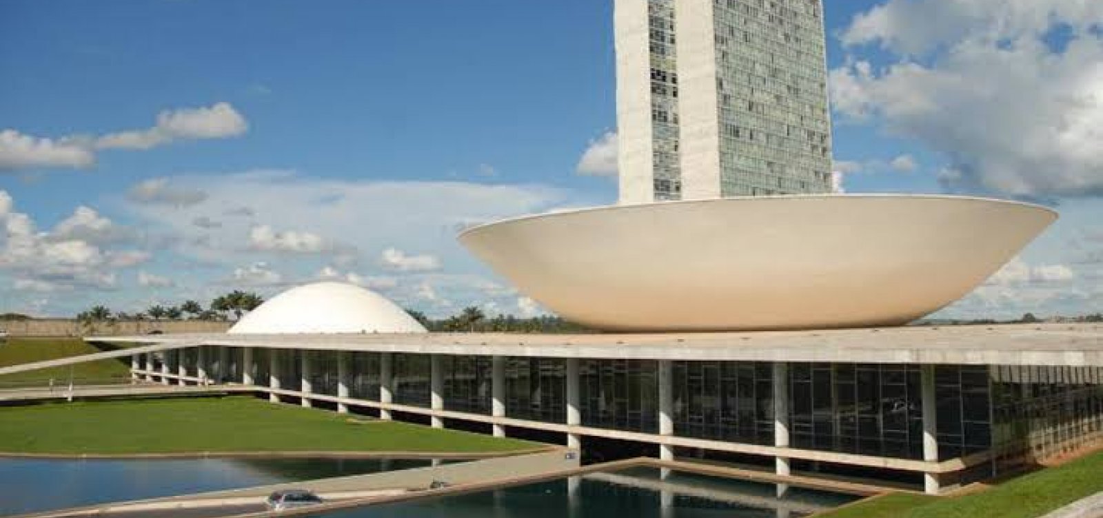 Congresso luta por quórum para votar PEC que altera calendário da eleição na próxima semana