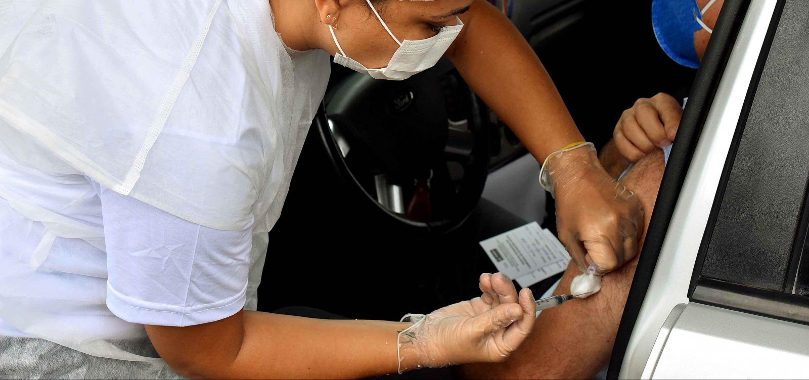 Covid-19: OMS espera produção de milhões de doses da vacina neste ano
