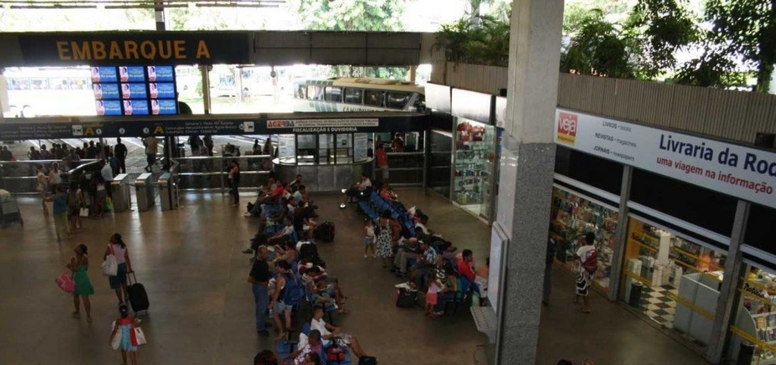 Empresa Gráfica da Bahia paga R$ 54 mil em passagens de ônibus para quatro empregados