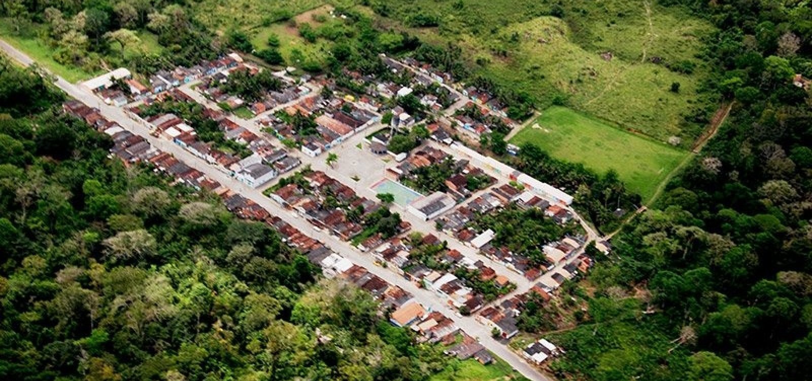 Governo da Bahia vai requalificar praça em Mascote