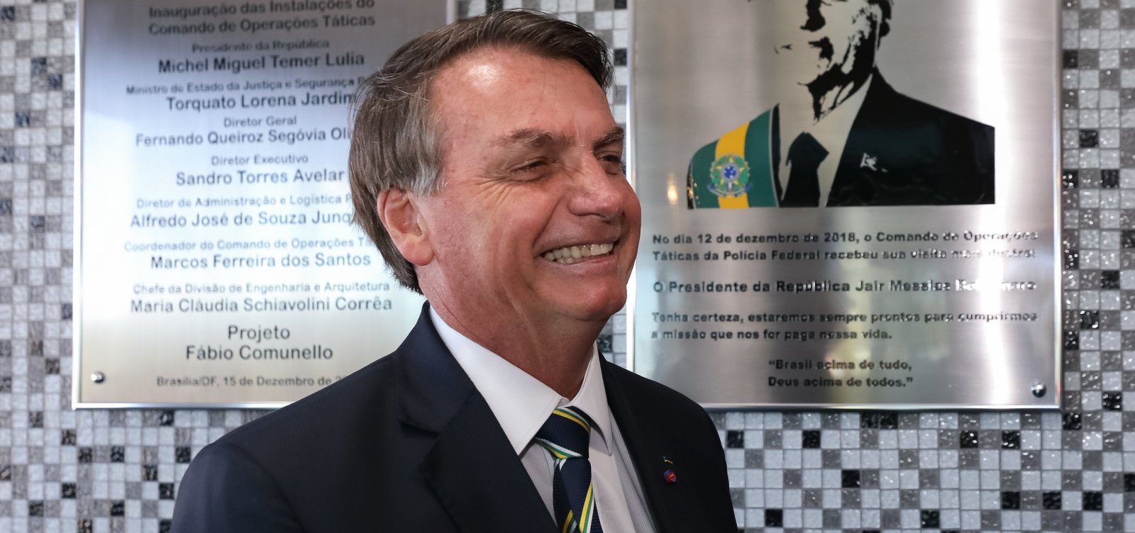 Bolsonaro critica 'exagero' no enfrentamento da pandemia e pede reabertura do comércio