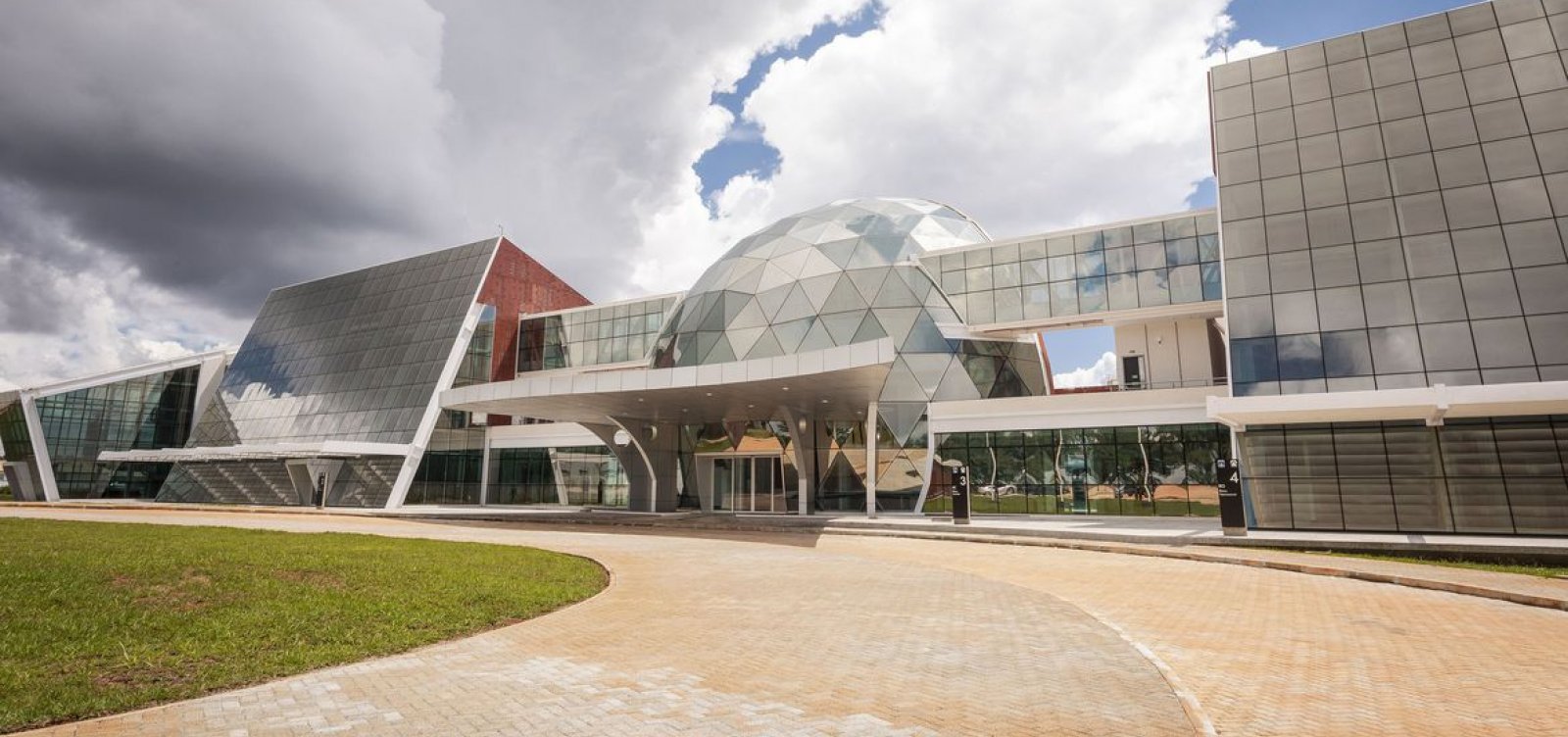 Brasil inaugura Centro de Operações Espaciais