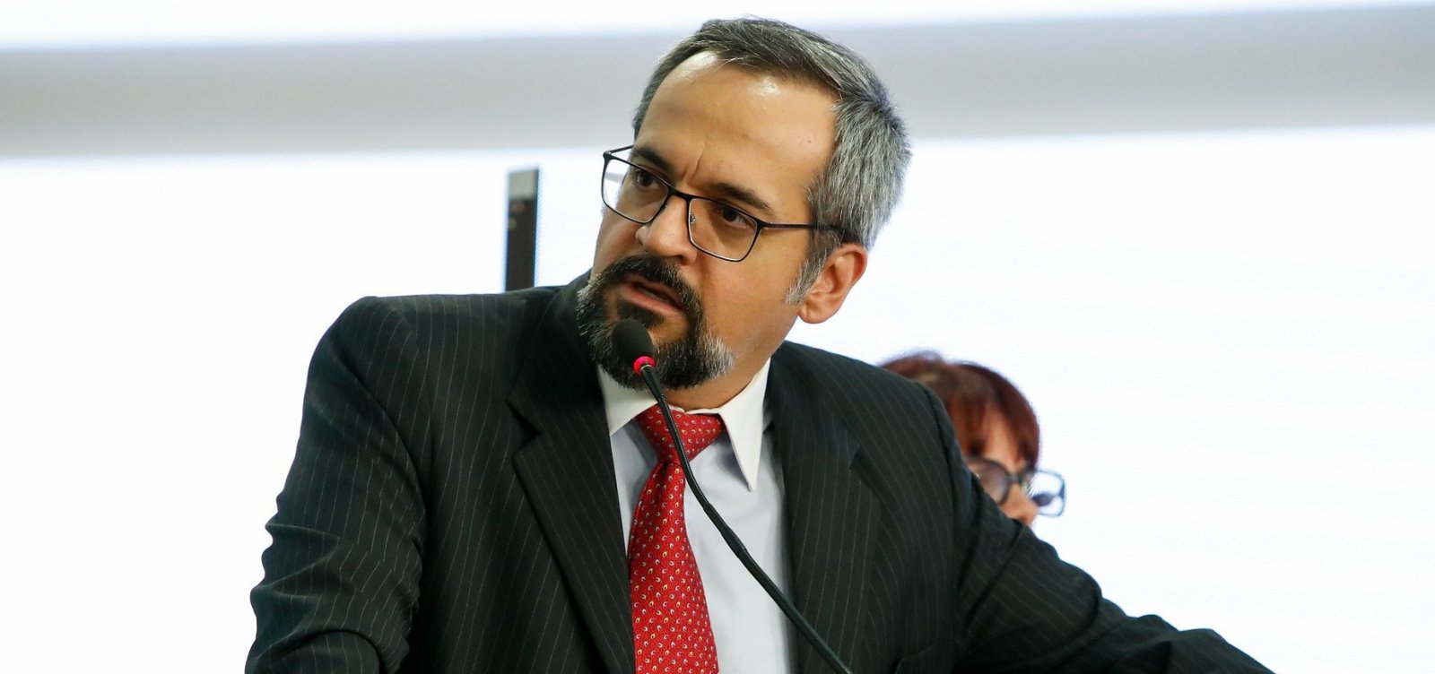 Ministro do STF diz que fuga de Weintraub expõe 'índole delinquente' do governo Bolsonaro