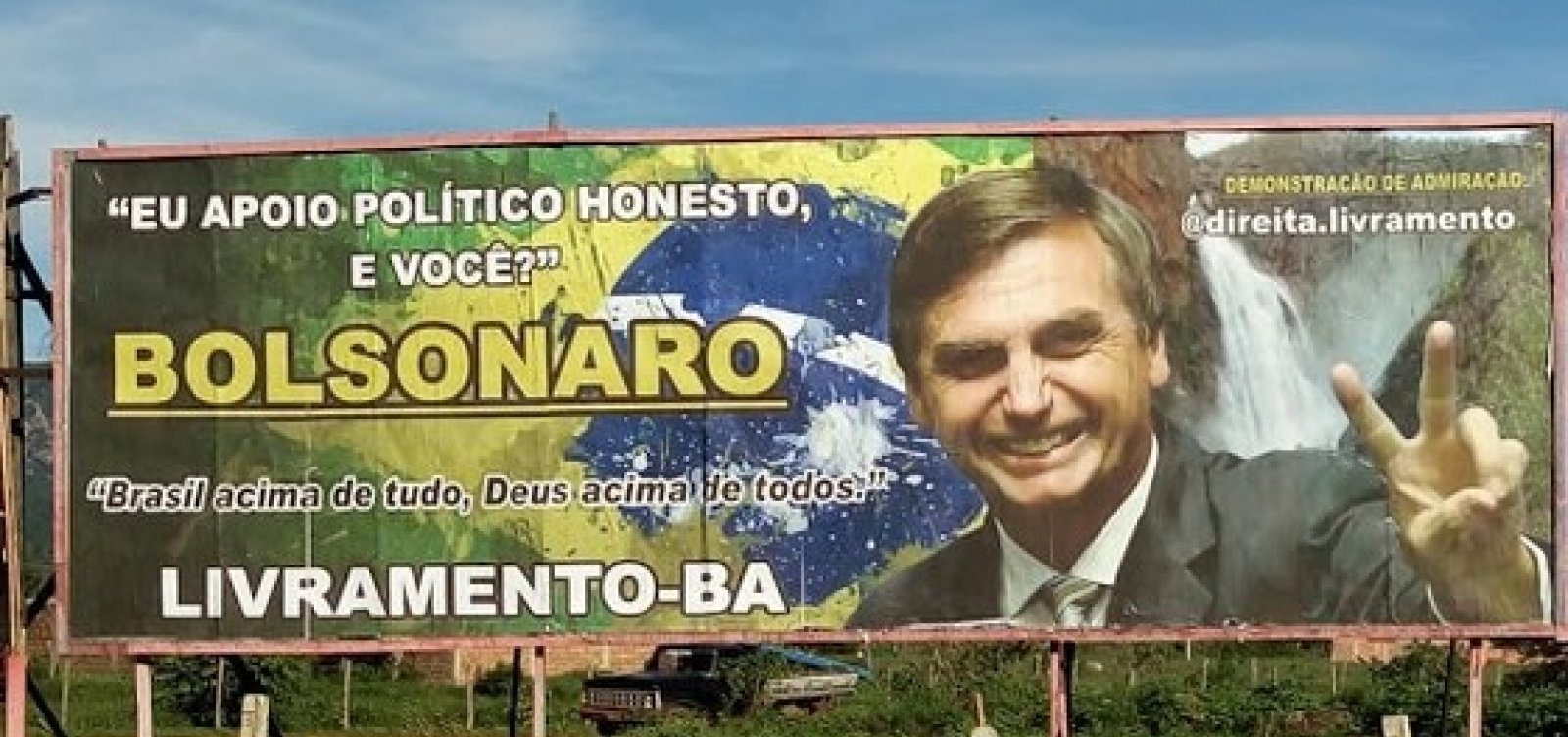 TSE arquiva ação contra chapa Bolsonaro-Mourão que investigava veiculação irregular de outdoors