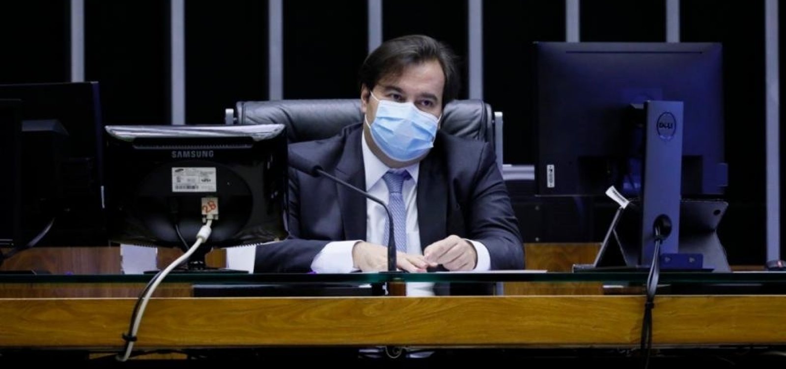 Após passar no Senado, PEC para adiar eleições enfrenta resistência na Câmara