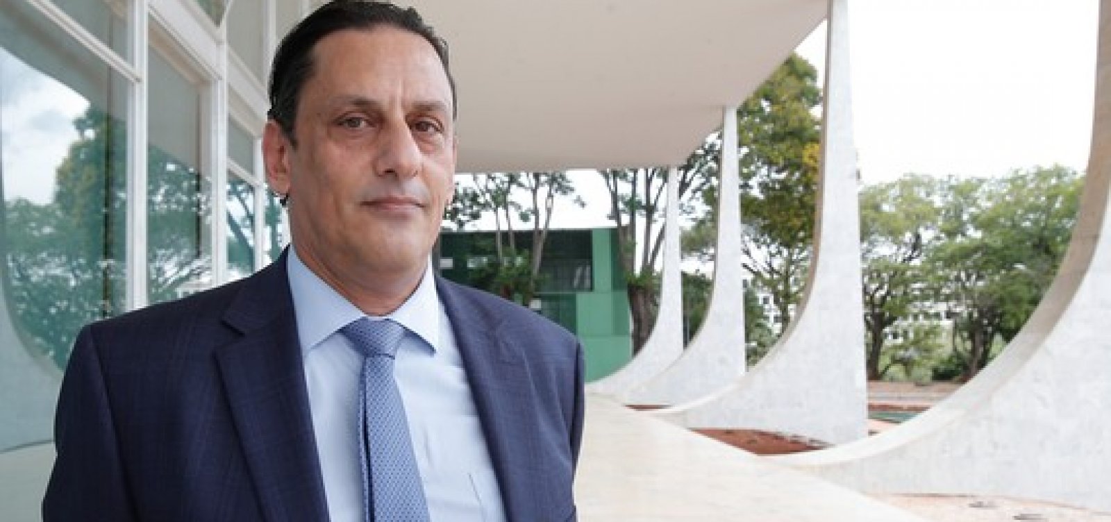 Wassef diz que foi informado de plano para assassinar Queiroz e colocar culpa na família Bolsonaro