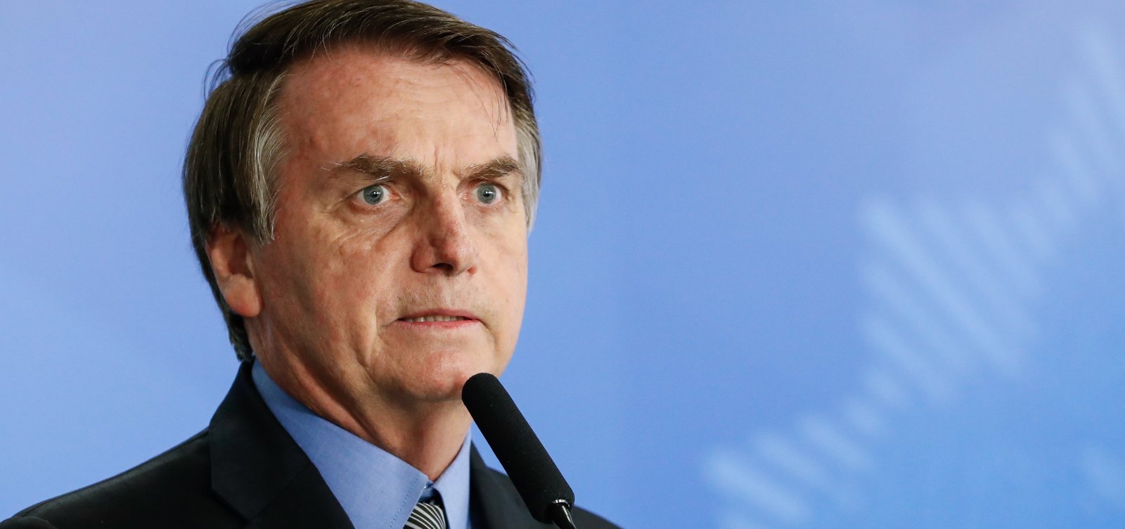 Datafolha: mesmo após prisão de Queiroz, popularidade de Bolsonaro se mantém estável
