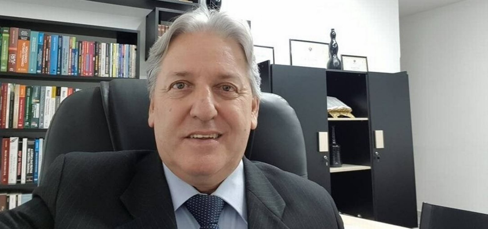 Advogado amigo de Wassef organizou estadia de Queiroz em Atibaia