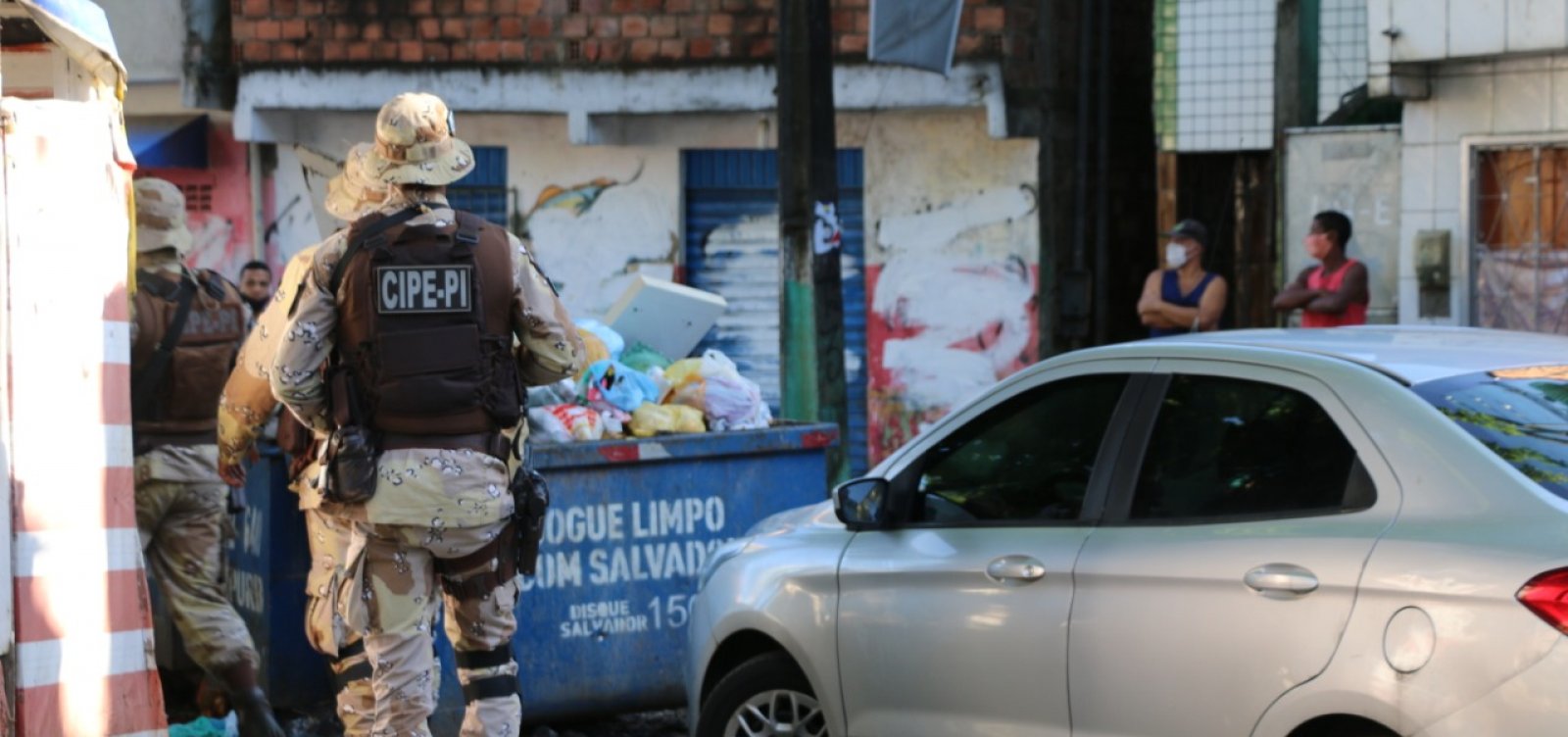PM ocupa três bairros de Salvador para impedir confronto entre traficantes