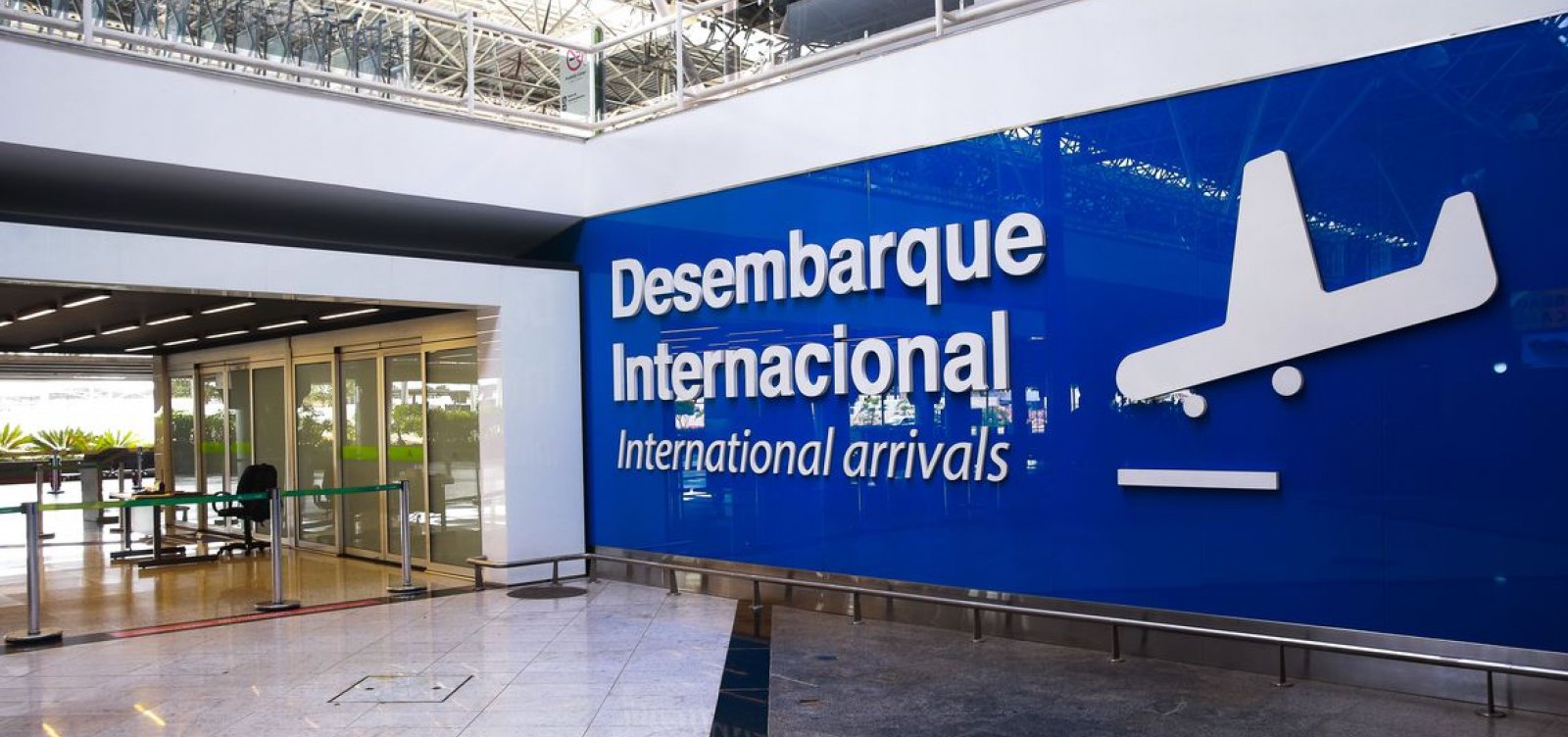 Governo prorroga restrição para entrada de estrangeiros no Brasil