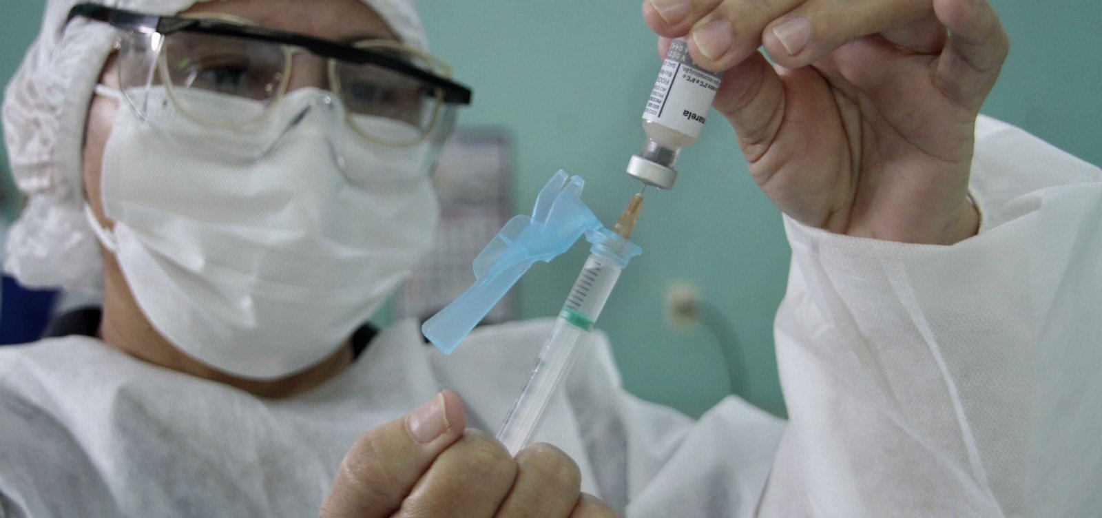 Campanha de vacinação contra gripe é ampliada para trabalhadores de serviços essenciais em Salvador