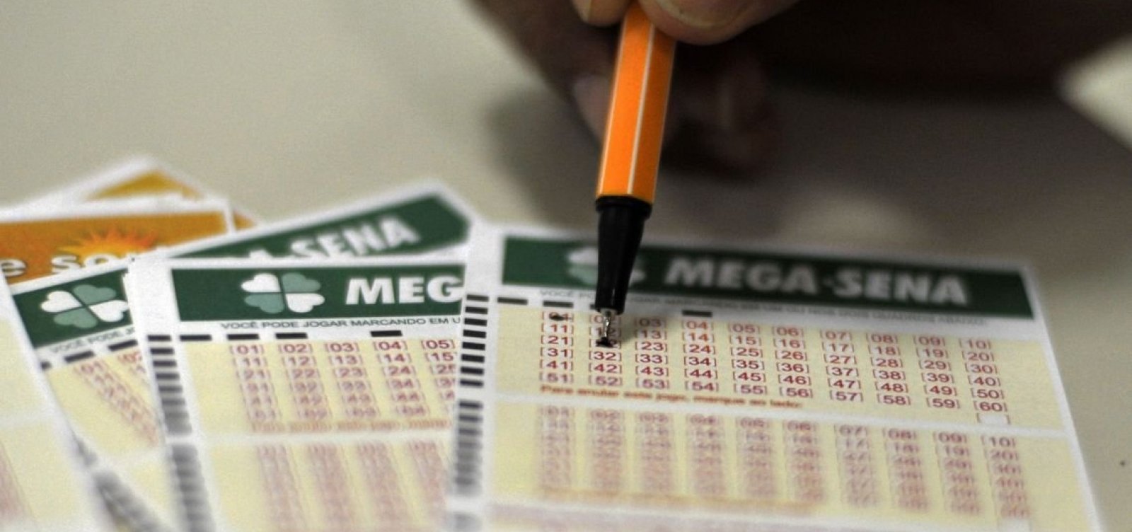 Mega-Sena: ninguém acerta as seis dezenas e próximo sorteio pode pagar R$ 44 milhões