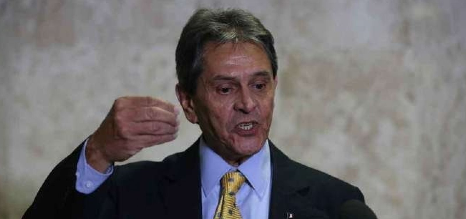 Bolsonaro está 'muito inclinado' a ir para o PTB, diz presidente do partido Roberto Jefferson 