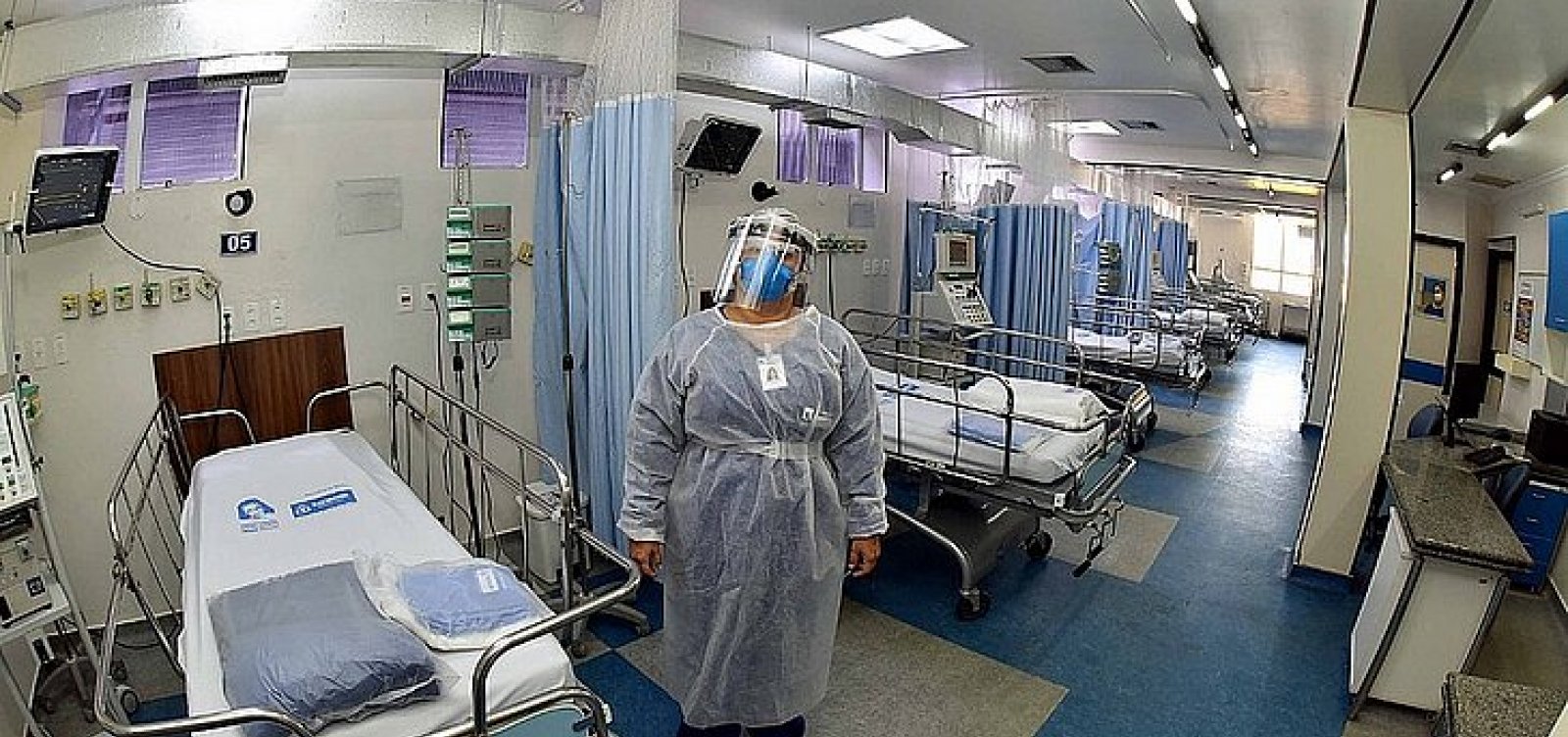 Salvador registra 74% de ocupação dos leitos de UTI e indica início de reabertura