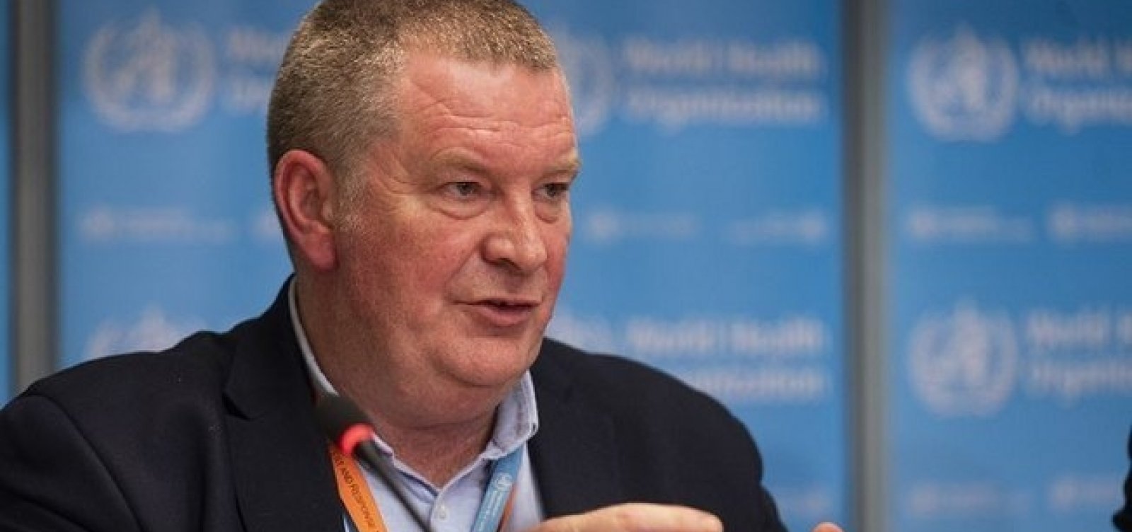 Viagens terão que recomeçar e países precisam intensificar combate ao coronavírus, diz OMS