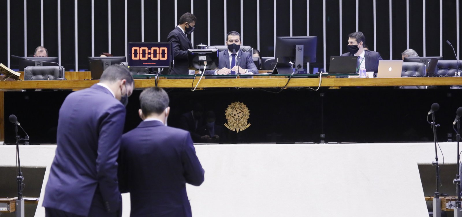 Câmara aprova projeto de lei que cria linha de crédito para profissionais liberais