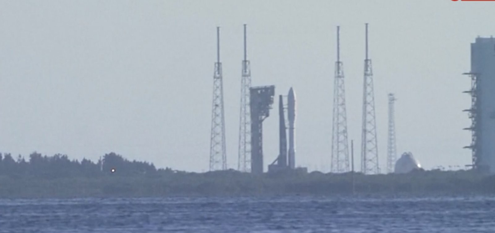 Nasa lança robô para Marte em busca de vida passada no planeta
