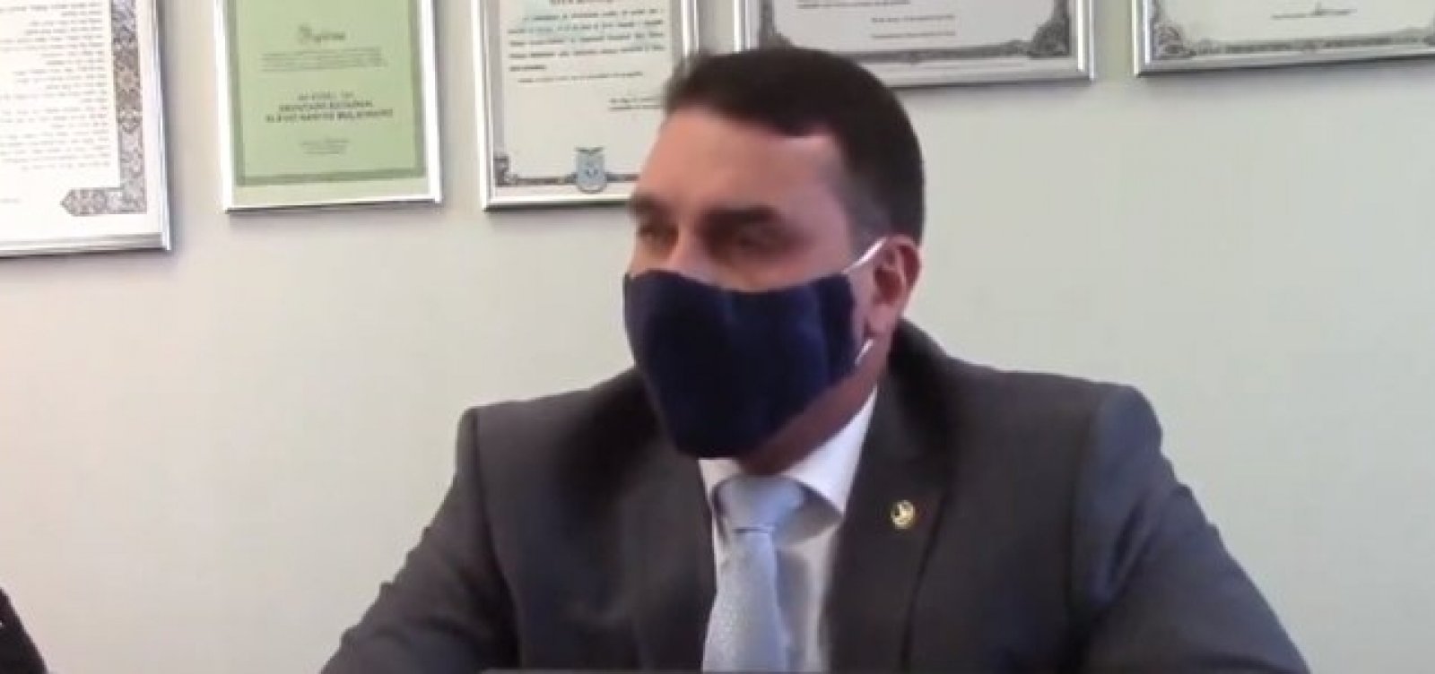 Flávio admite reunião com Paulo Marinho, mas nega vazamento de Operação Furna da Onça