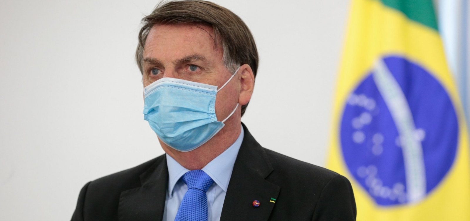 'Vamos tocar a vida', diz Bolsonaro sobre índice de 100 mil mortes por coronavírus