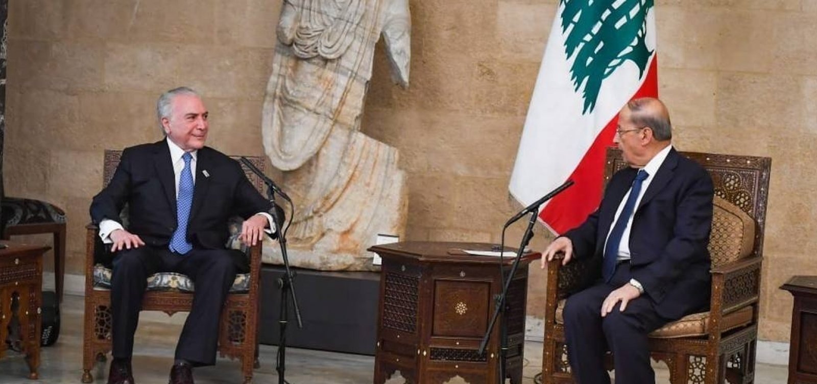 Temer encontra líderes políticos no Líbano e visita local da explosão