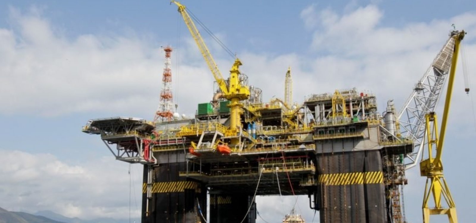 Projeto aprovado no Senado pode tirar R$ 242 bilhões da Saúde e Educação nos próximos 20 anos