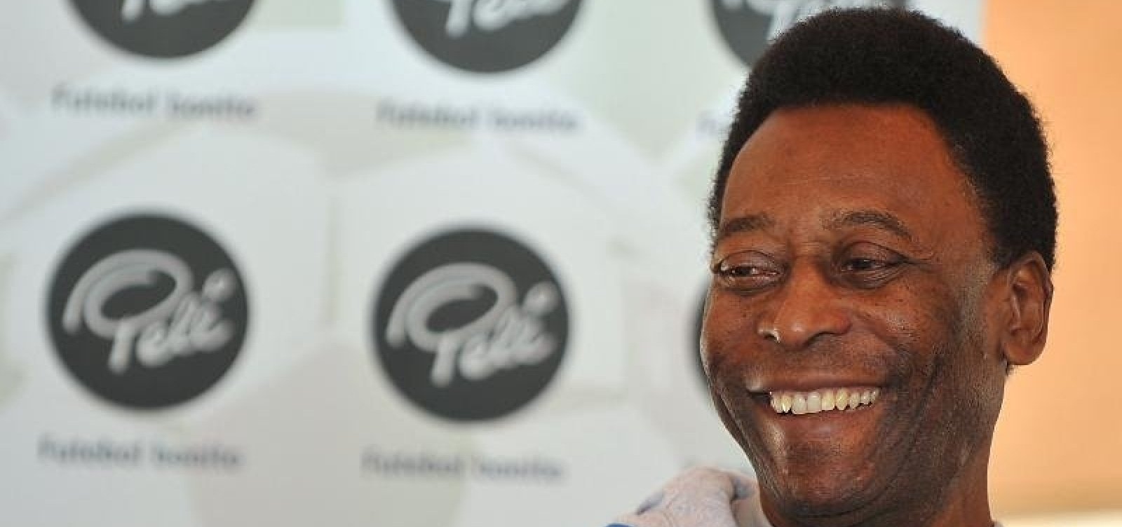 Ex-mulher de Pelé entra na Justiça para cobrar por pensão alimentícia