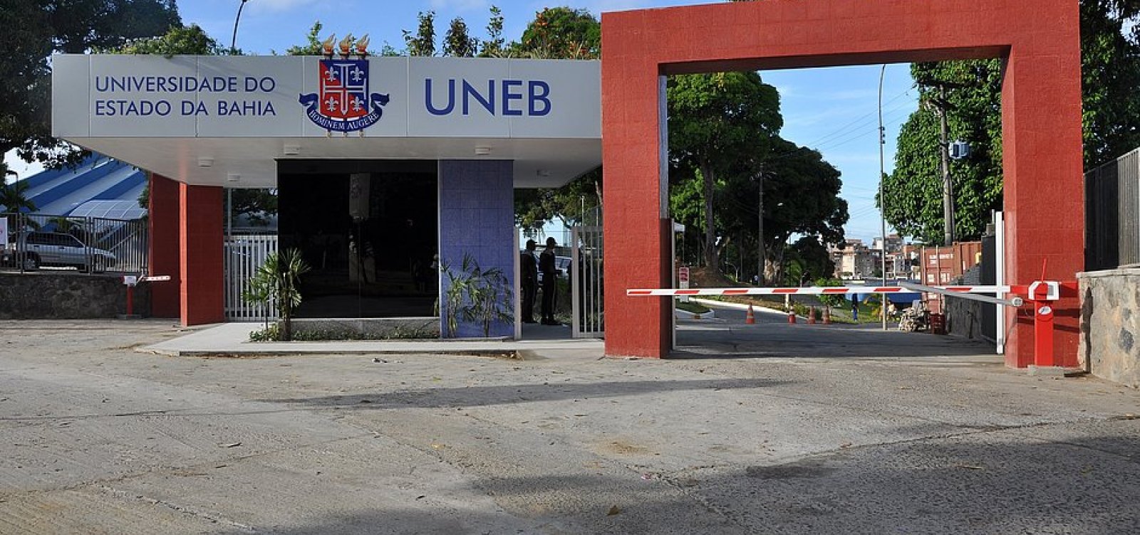 Uneb suspende atividades administrativas e acadêmicas por mais 30 dias