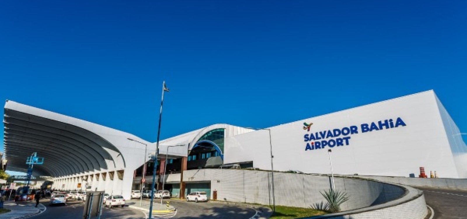 Aeroporto de Salvador cancela mais oito voos nesta segunda após ventos fortes e chuvas