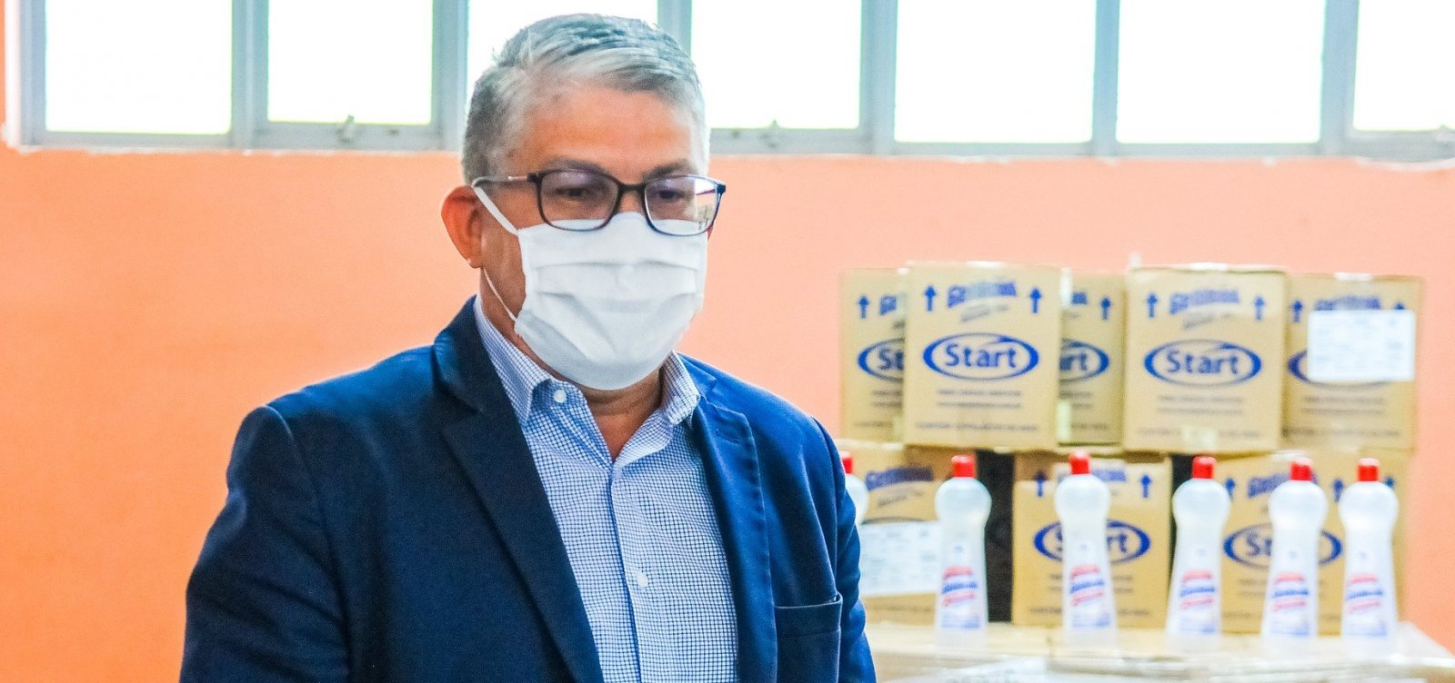 Secretário de Saúde do DF é preso por fraude em testes de coronavírus