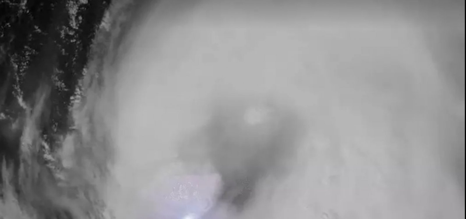 Furacão Laura sobe para categoria 3 e ameaça costa dos Estados Unidos