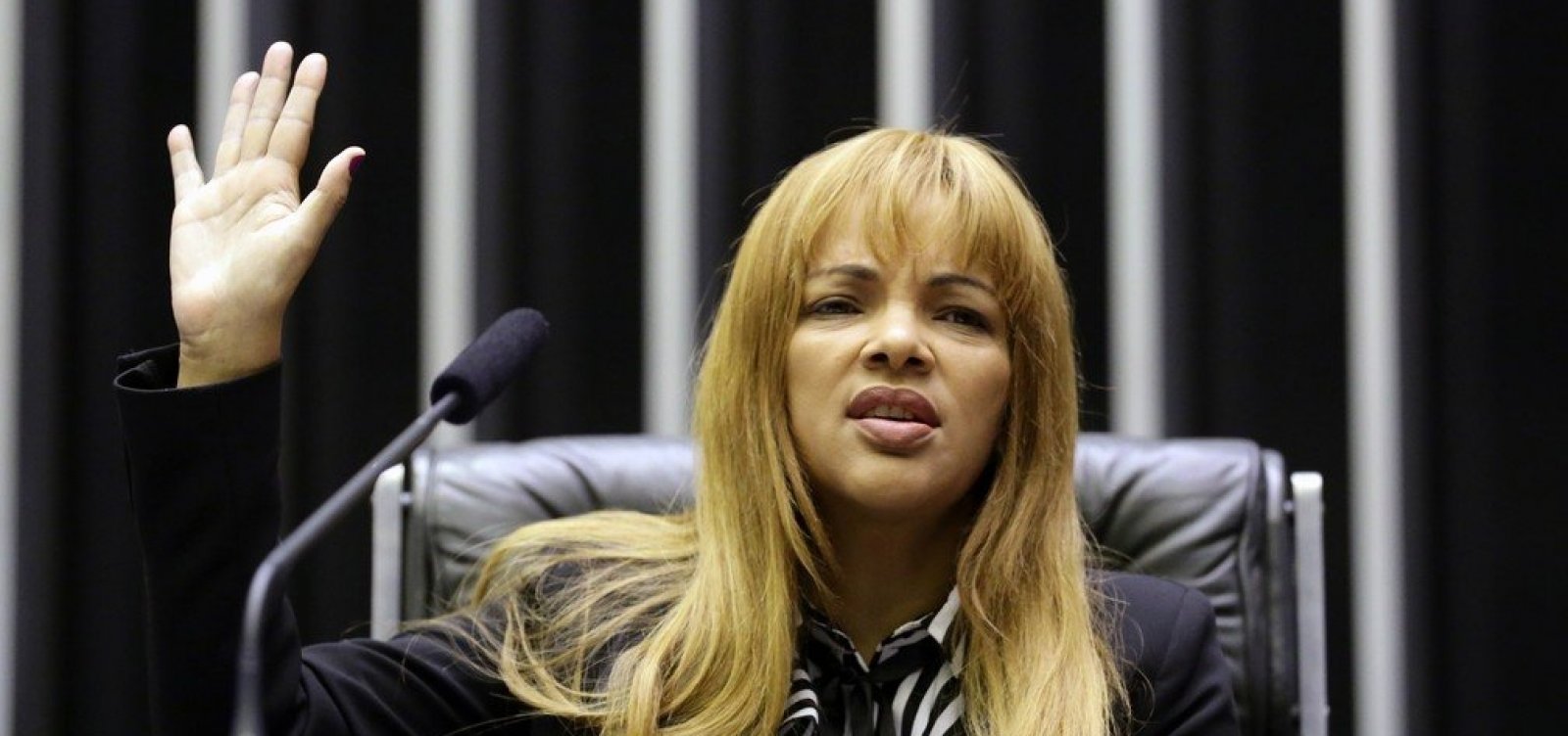 Polícia investiga bomba jogada em casa de testemunha do caso Flordelis